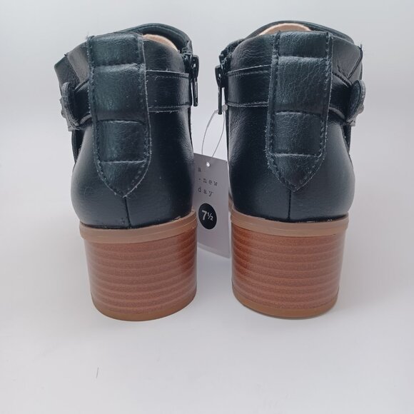 A New Day Booties Black Faux Leather Side Buckle Zipper Nikki Boots Size 7.5 NEW - Picture 5 of 15